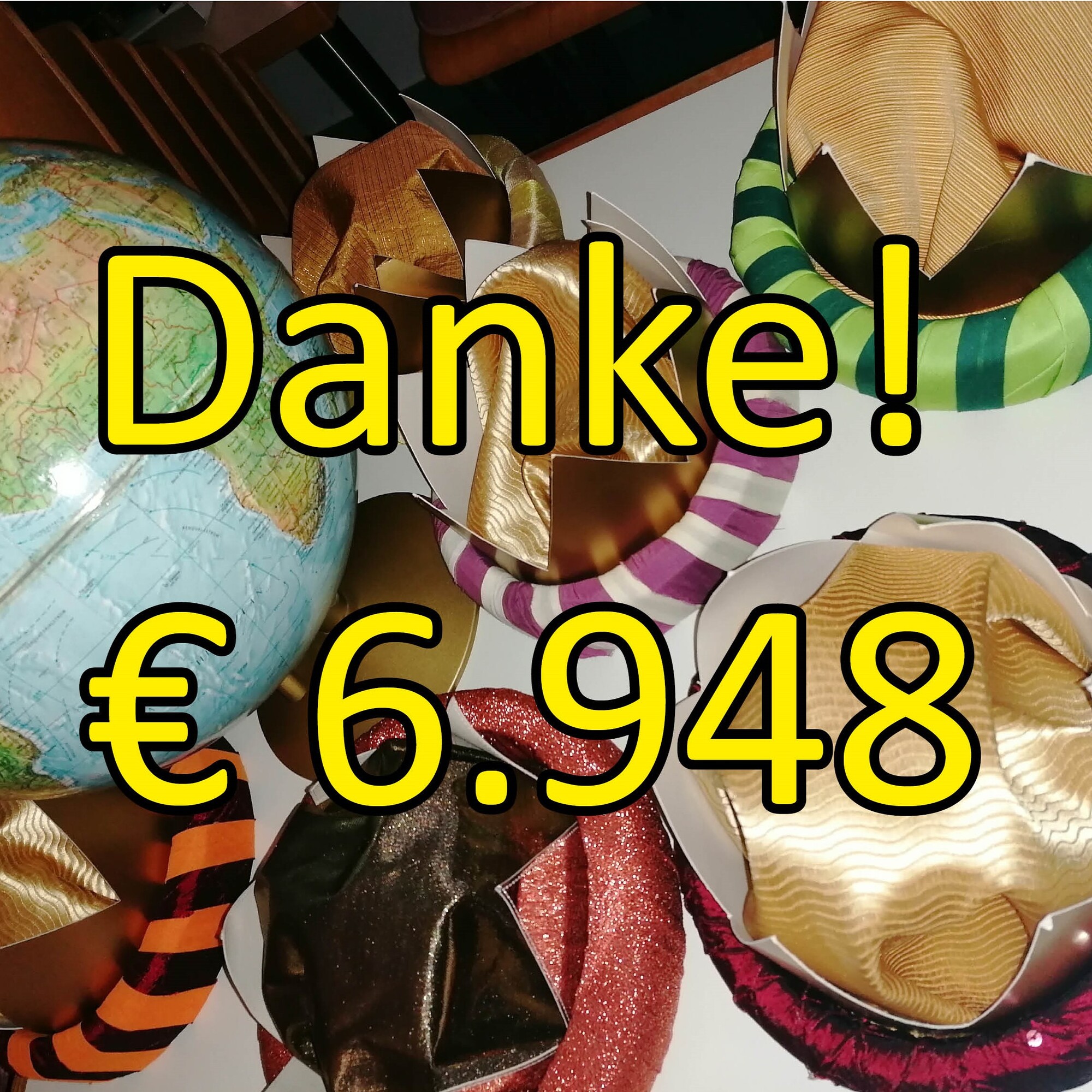 Danke mit Kronen der Sternsinger*innen mit dem Spendenergebnis  € 6.948
