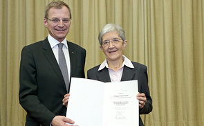 Sr. Hildegard Enzenhofer erhält den oö. Menschenrechtspreis 2017