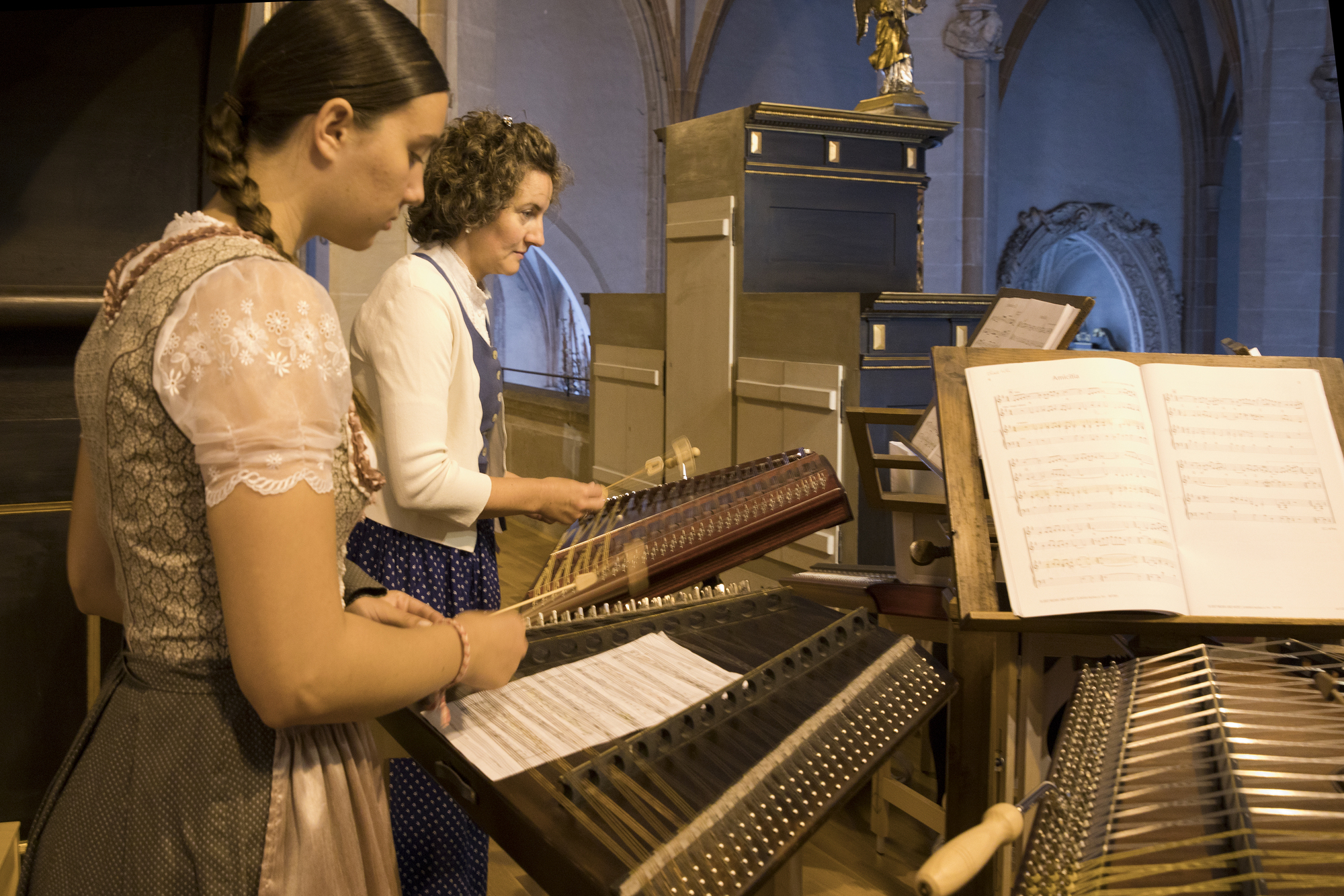 Musik im Gottesdienst: Hackbrett-Ensemble