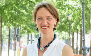 Dr.in Magdalena Holztrattner